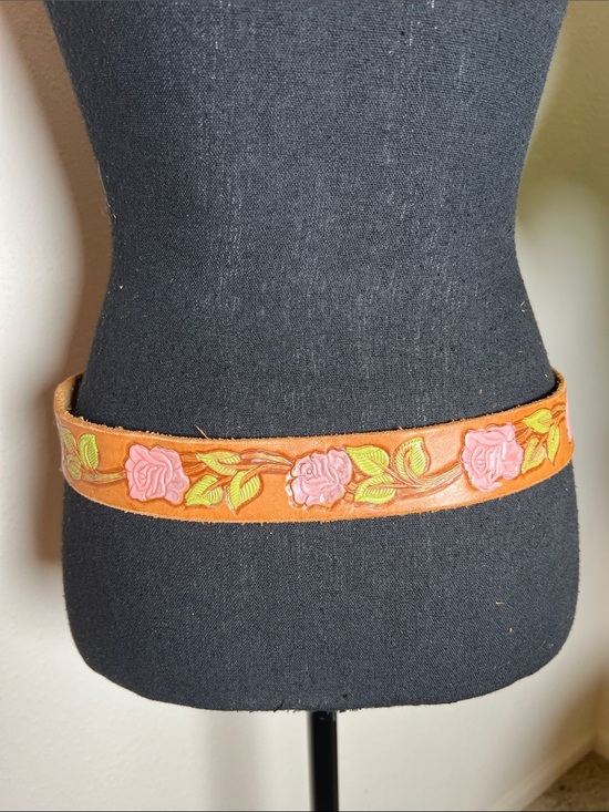 ESCADA Collaboration Women’s Hand Painted Tan Leather Belt Metal Rose Buckle 32 main image 4